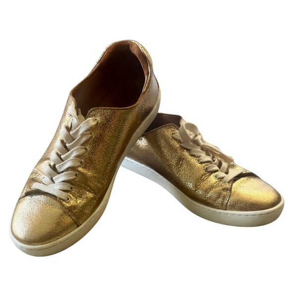 Sezane Gold Leather Sneakers - Picture 2 of 4